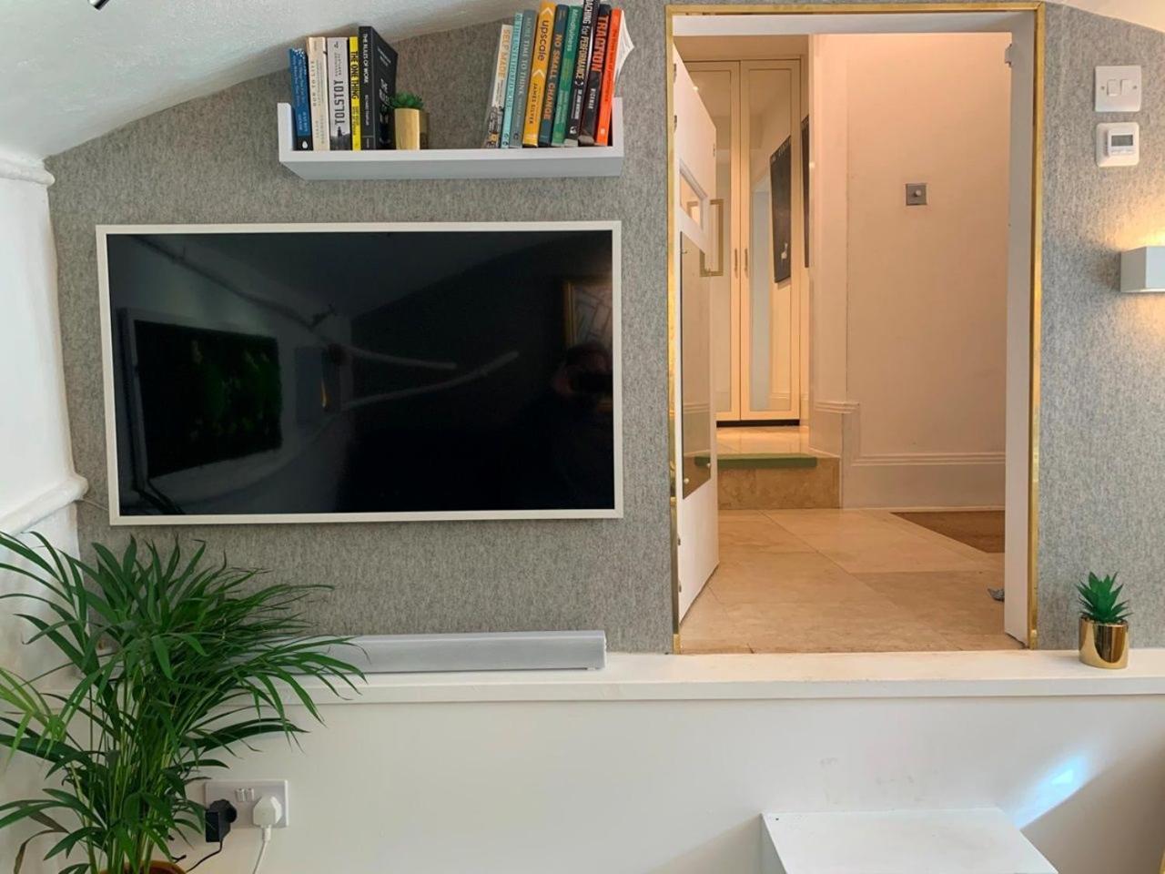 Stylish Apartment With Bbq Kensington ลอนดอน ภายนอก รูปภาพ