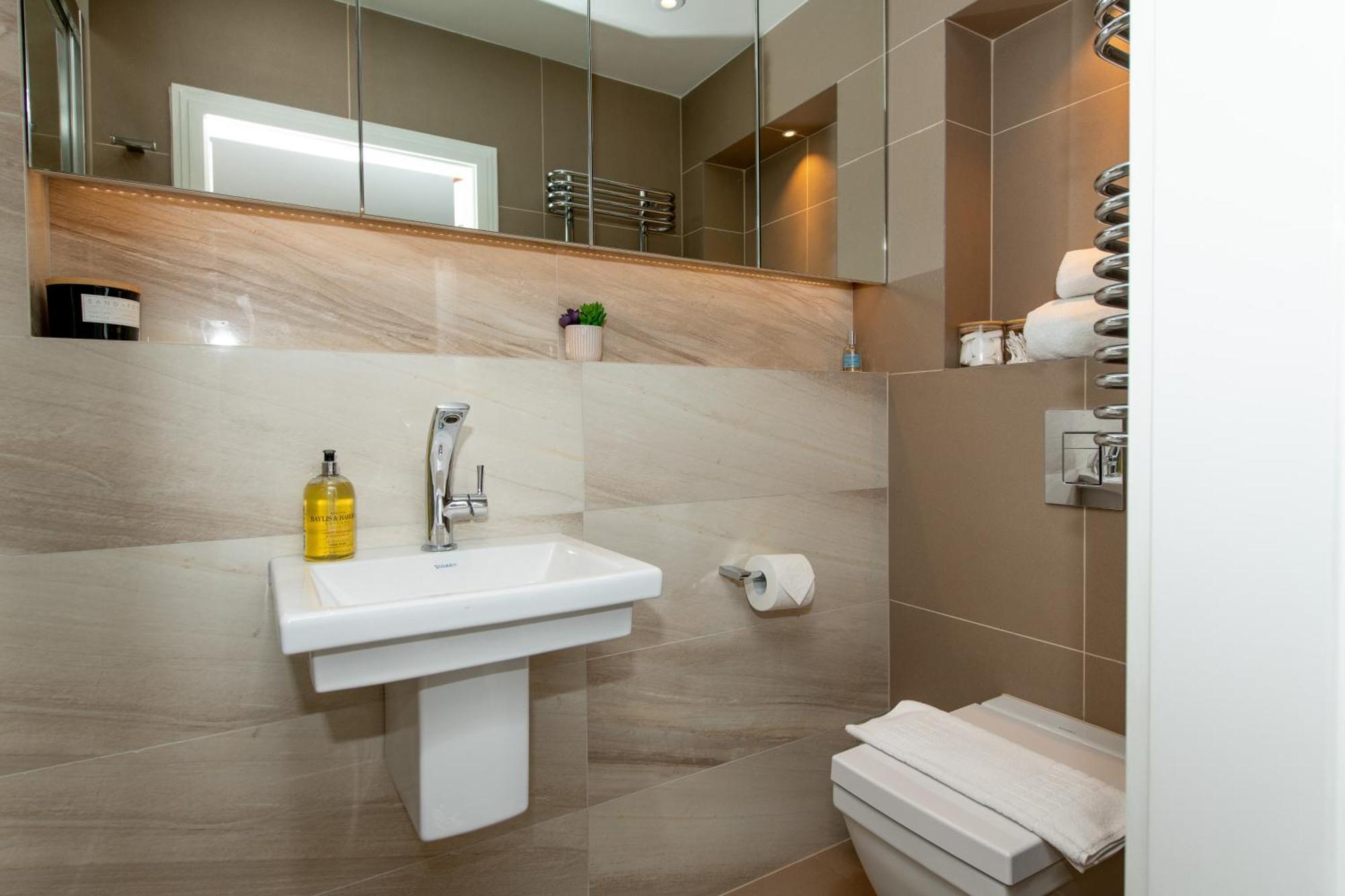 Stylish Apartment With Bbq Kensington ลอนดอน ภายนอก รูปภาพ