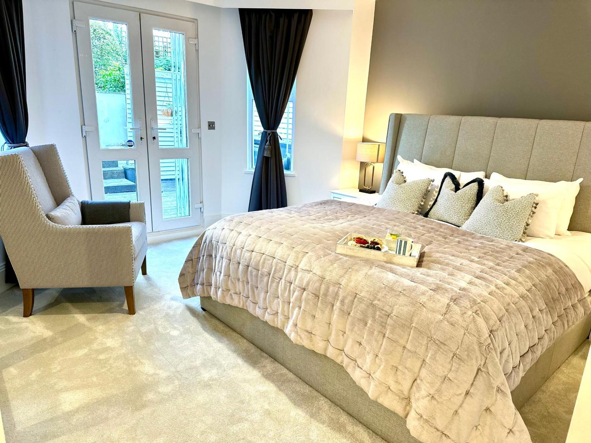 Stylish Apartment With Bbq Kensington ลอนดอน ภายนอก รูปภาพ